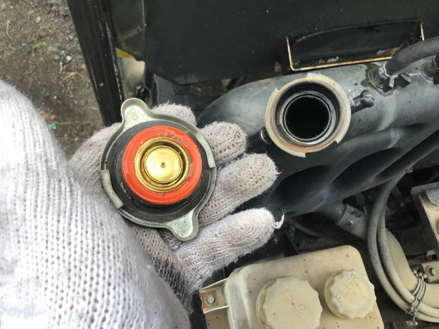 いすゞギガ深ダンプ（土砂禁ダンプ）大型（10t）[写真22]