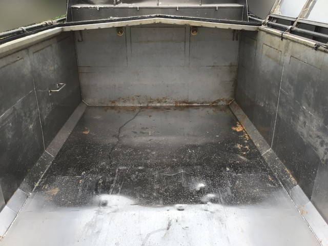 いすゞギガ深ダンプ（土砂禁ダンプ）大型（10t）[写真08]