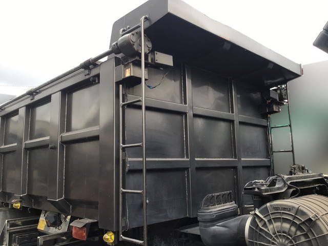 いすゞギガ深ダンプ（土砂禁ダンプ）大型（10t）[写真19]