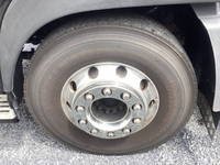 UDトラックスクオントレーラーヘッド（トラクターヘッド）大型（10t）[写真11]