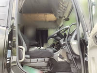 UDトラックスクオントレーラーヘッド（トラクターヘッド）大型（10t）[写真14]