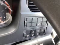 UDトラックスクオントレーラーヘッド（トラクターヘッド）大型（10t）[写真21]