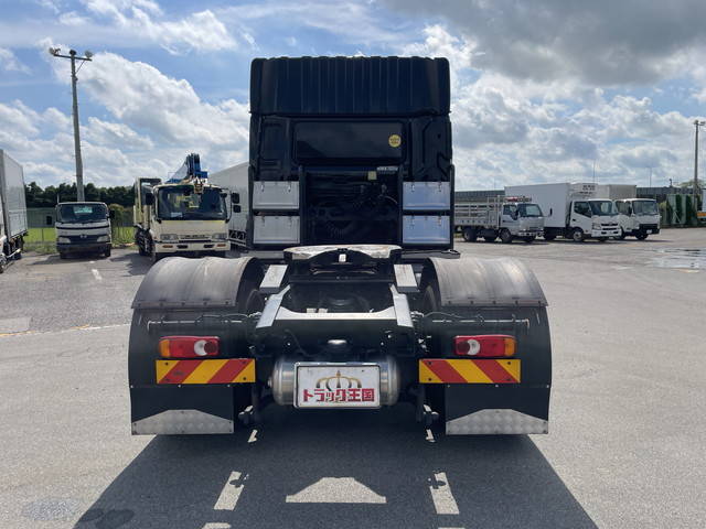 UDトラックスクオントレーラーヘッド（トラクターヘッド）大型（10t）[写真08]
