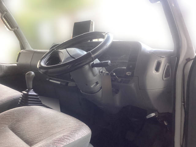 三菱ふそうキャンタークレーン4段小型（2t・3t）[写真10]