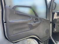 日野デュトロ平ボディ小型（2t・3t）[写真18]