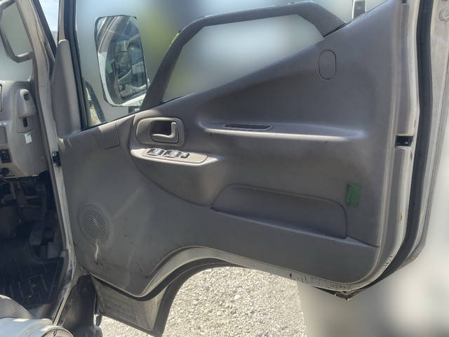 日野デュトロ平ボディ小型（2t・3t）[写真19]