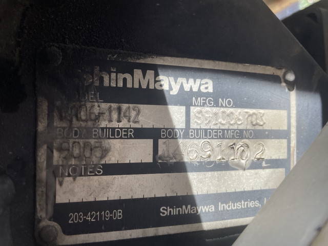 日野デュトロ平ボディ小型（2t・3t）[写真07]