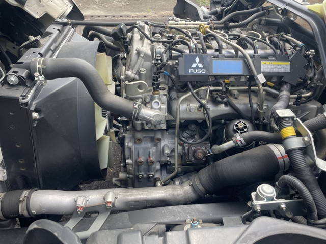 三菱ふそうキャンター平ボディ小型（2t・3t）[写真17]