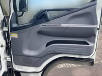 三菱ふそうキャンター平ボディ小型（2t・3t）[写真24]