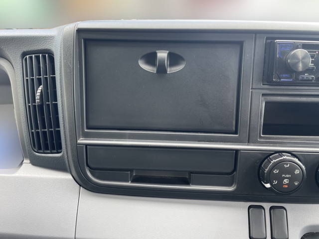 三菱ふそうキャンター平ボディ小型（2t・3t）[写真34]