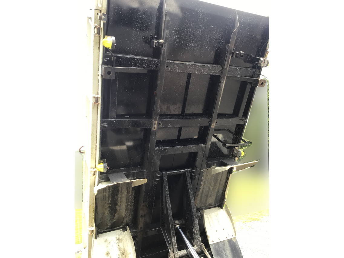 いすゞエルフダンプ小型（2t・3t）[写真16]