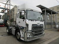 UDトラックスクオントレーラーヘッド（トラクターヘッド）大型（10t）[写真03]