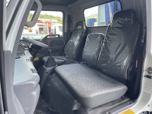 いすゞエルフセルフクレーン4段小型（2t・3t）[写真27]