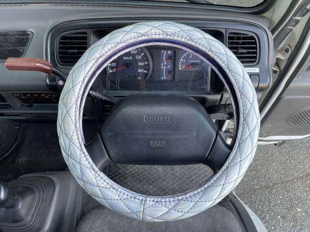 いすゞエルフセルフクレーン4段小型（2t・3t）[写真30]