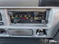 いすゞエルフセルフクレーン4段小型（2t・3t）[写真34]