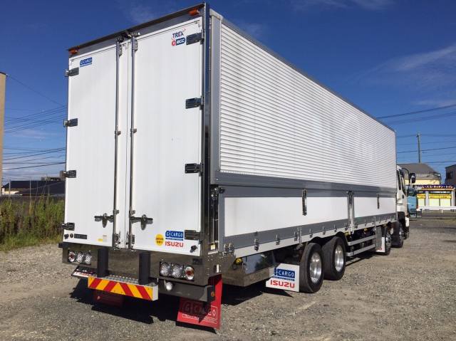 いすゞギガ冷蔵冷凍ウイング大型（10t）[写真02]