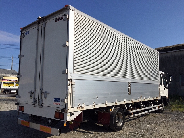 いすゞフォワードアルミウイング中型（4t）[写真02]