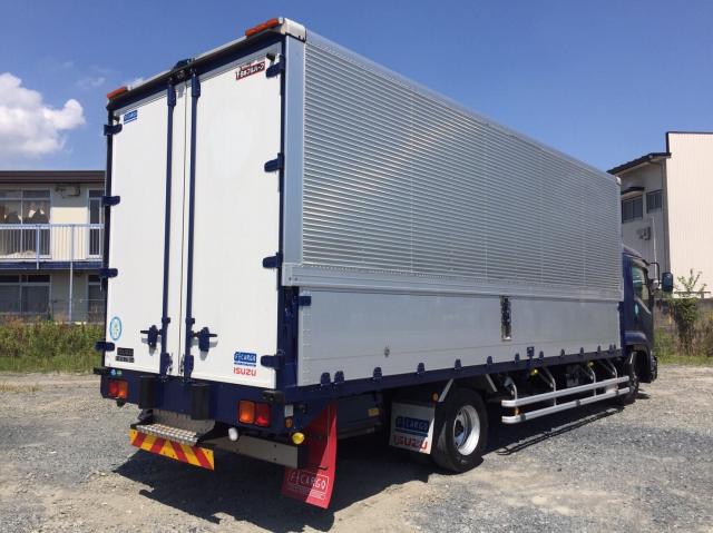 いすゞフォワードアルミウイング中型（4t）[写真02]