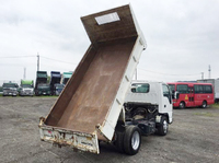 いすゞエルフダンプ小型（2t・3t）[写真02]