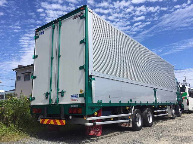 いすゞギガアルミウイング大型（10t）[写真02]