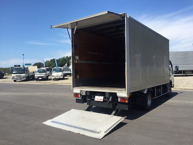 いすゞエルフアルミバン小型（2t・3t）[写真02]