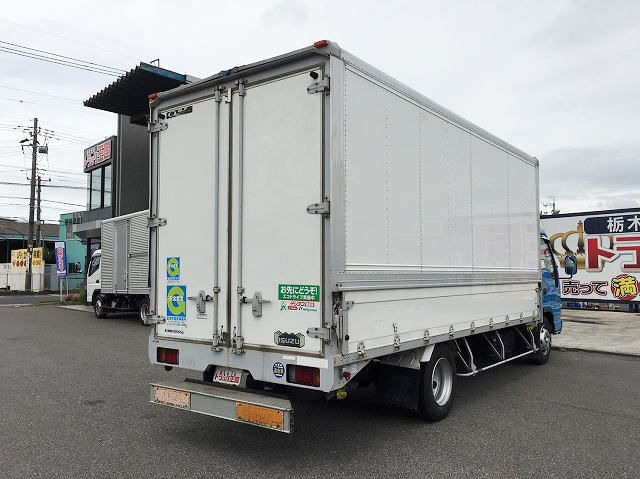 いすゞエルフパネルウイング小型（2t・3t）[写真02]