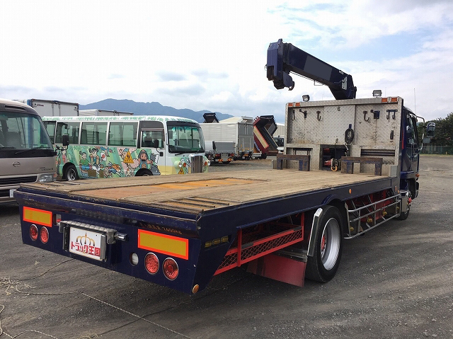 UDトラックスコンドルセルフクレーン3段増トン（6t・8t）[写真02]