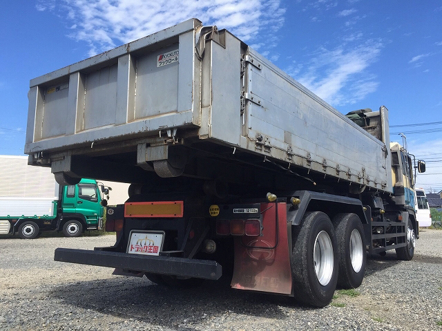 日野プロフィアコンテナ専用車大型（10t）[写真02]