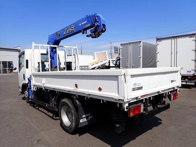 いすゞエルフクレーン4段小型（2t・3t）[写真02]