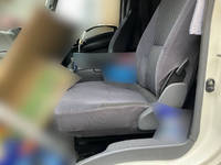 いすゞフォワードアルミウイング中型（4t）[写真19]