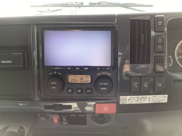 いすゞエルフアルミブロック小型（2t・3t）[写真34]