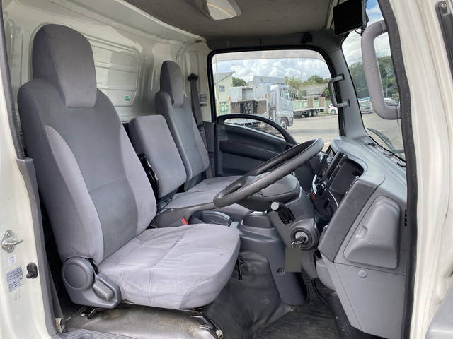 いすゞエルフ冷凍車（冷蔵車）小型（2t・3t）[写真29]