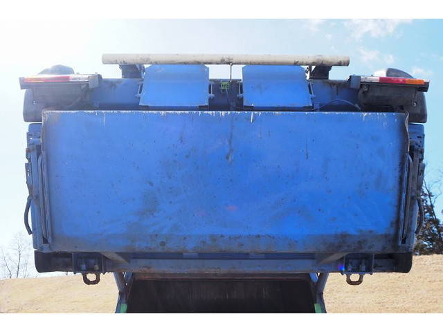 いすゞエルフパッカー車（塵芥車）小型（2t・3t）[写真15]