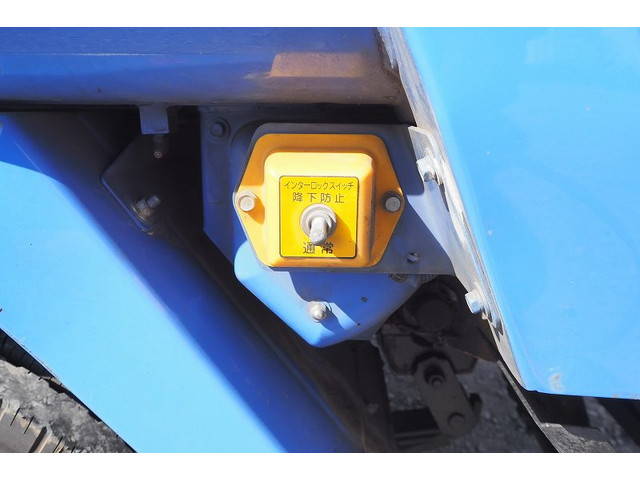 いすゞエルフパッカー車（塵芥車）小型（2t・3t）[写真25]