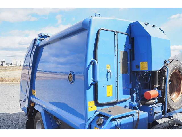 いすゞエルフパッカー車（塵芥車）小型（2t・3t）[写真28]