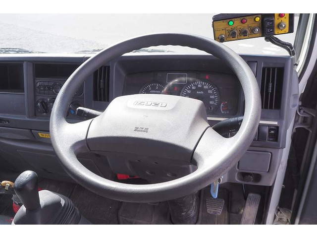 いすゞエルフパッカー車（塵芥車）小型（2t・3t）[写真35]