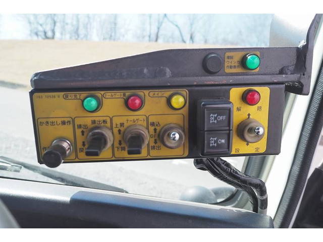 いすゞエルフパッカー車（塵芥車）小型（2t・3t）[写真37]