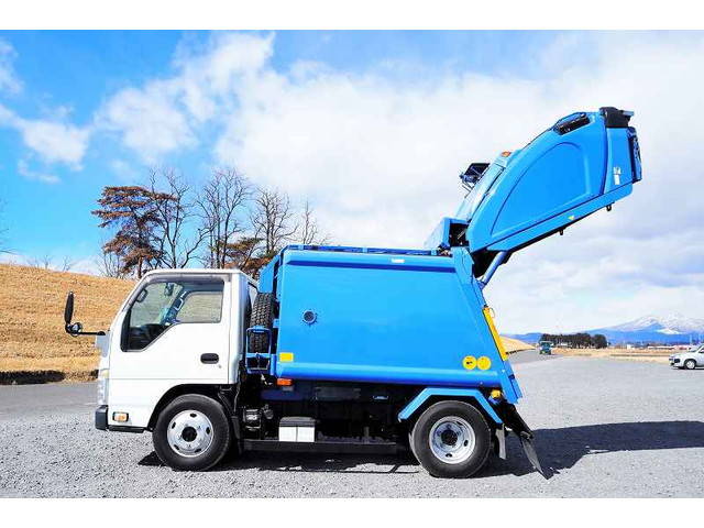 いすゞエルフパッカー車（塵芥車）小型（2t・3t）[写真05]