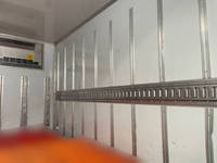 三菱ふそうキャンター冷凍車（冷蔵車）小型（2t・3t）[写真12]