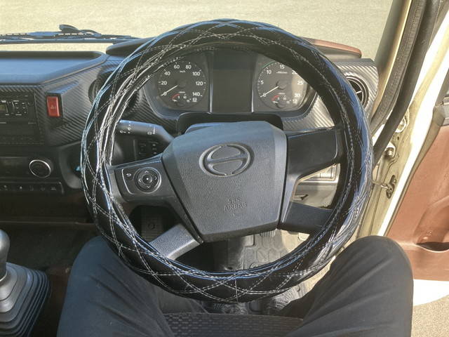 日野レンジャー冷凍車（冷蔵車）中型（4t）[写真28]