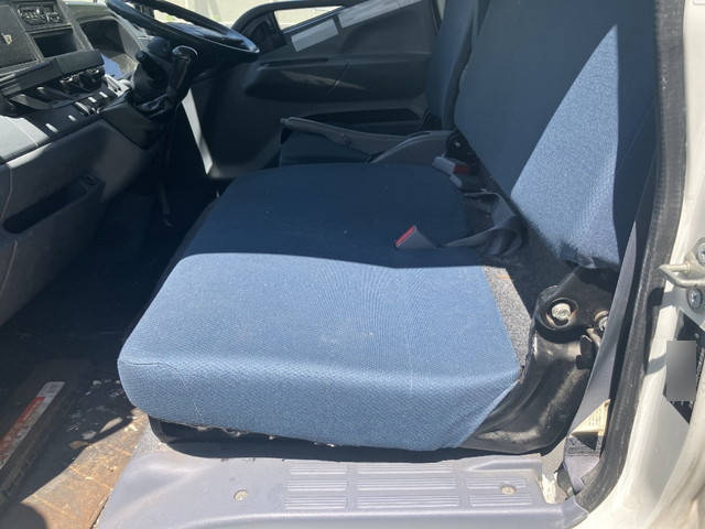 三菱ふそうキャンター幌車小型（2t・3t）[写真14]