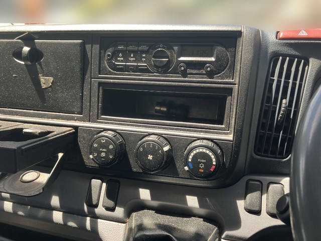 三菱ふそうキャンター幌車小型（2t・3t）[写真19]