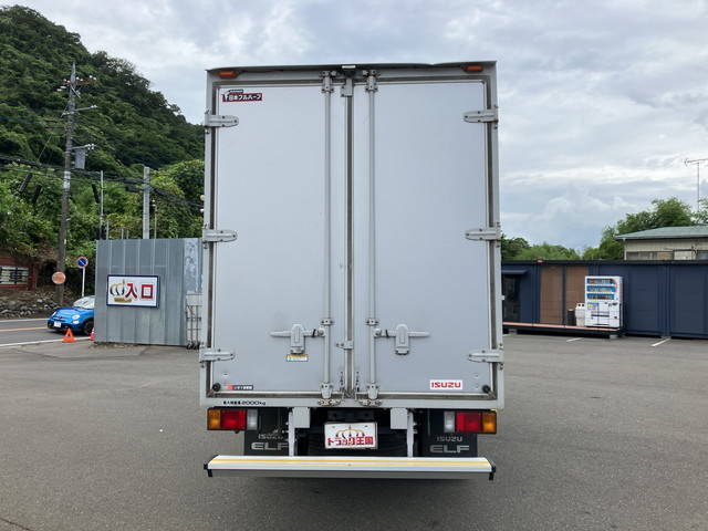 いすゞエルフアルミバン小型（2t・3t）[写真10]