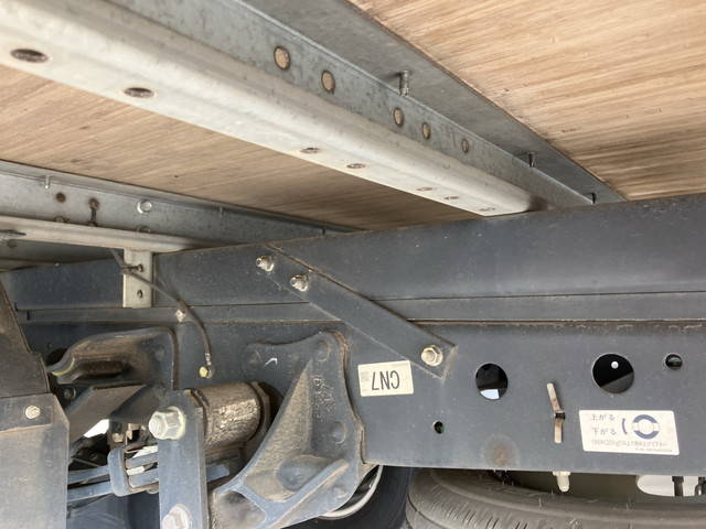 いすゞエルフアルミバン小型（2t・3t）[写真20]