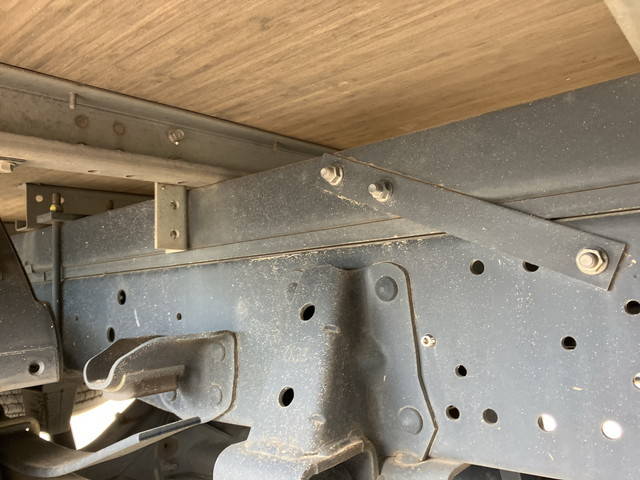 いすゞエルフアルミバン小型（2t・3t）[写真22]