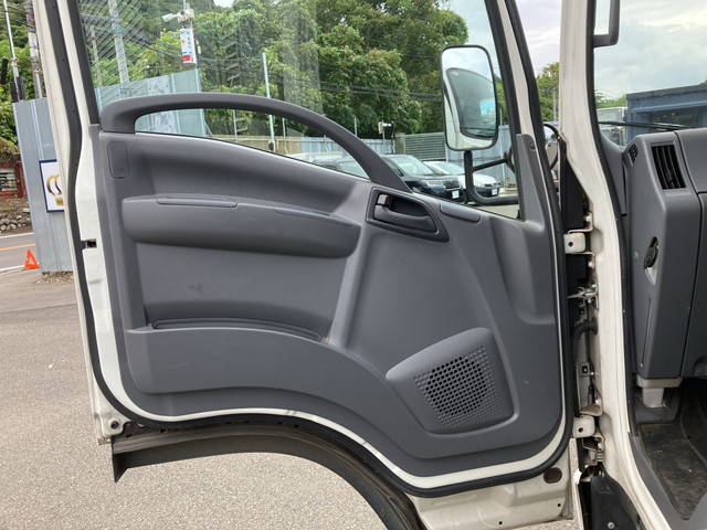 いすゞエルフアルミバン小型（2t・3t）[写真26]