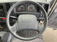 いすゞエルフアルミバン小型（2t・3t）[写真33]