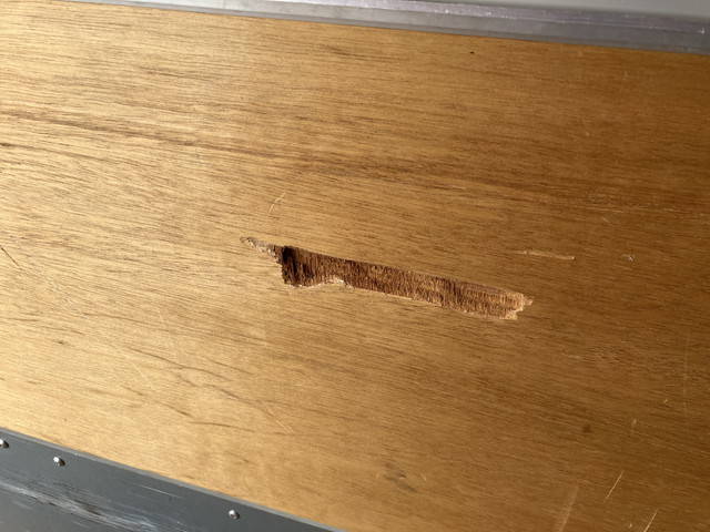 いすゞエルフアルミバン小型（2t・3t）[写真15]