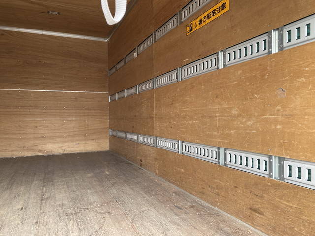 いすゞエルフアルミバン小型（2t・3t）[写真13]