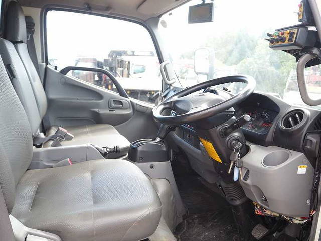 日野デュトロパッカー車（塵芥車）小型（2t・3t）[写真36]